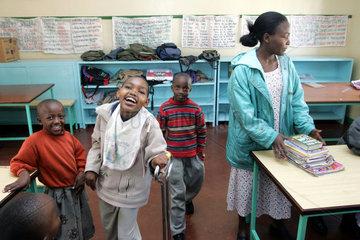 Kenia  Kinder in einem Klassenraum