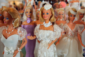 Flensburg  Deutschland  Barbiepuppen mit selbstgenaehten Kleidern