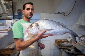 Spanien  Fischmarktstand