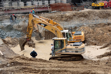 Bauarbeiten zur neuen U55 vor dem HOTEL ADLON