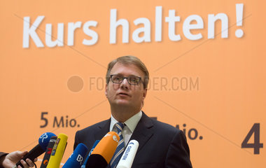 Berlin  CDU-Generalsekretaer Ronald Pofalla zu den aktuellen Arbeitsmarktzahlen