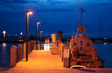 Timmendorf auf der Insel Poel  Abendstimmung am Hafen