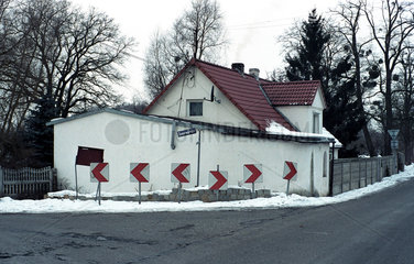 Haus an einer Weggabelung  Breslau (Wroclaw)  Polen