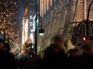 Berlin  Weihnachtsbeleuchtung auf dem Tauentzien