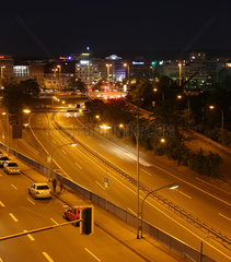 Saarbruecken  Deutschland  die Innenstadt mit der A 620 bei Nacht