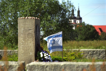 Gedenkstein fuer das Massaker von Jedwabne  Polen