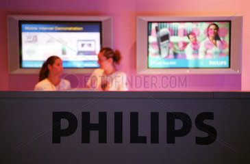 Berlin  Deutschland  Messestand der Firma Philips