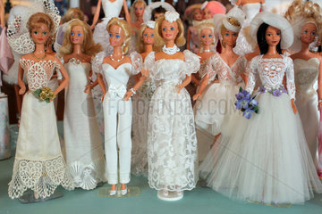 Flensburg  Deutschland  Barbiepuppen mit selbstgenaehten Kleidern