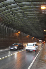 Rendsburg  Deutschland  Verkehr im Tunnel unter dem Nord-Ostsee-Kanal