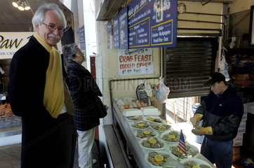 Washington D.C.  Ruediger Lenz auf einem Fischmarkt