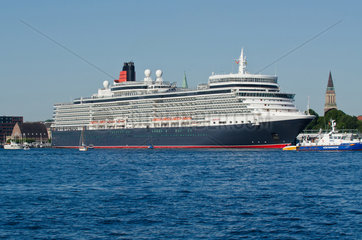 Kiel  Deutschland  Traumschiff -Queen Elizabeth- in Kiel