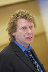 Prof. Dr. Bernd Raffelhueschen  Finanzexperte
