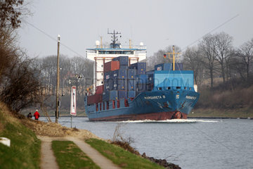Neuwittenbek  Deutschland  der Frachter Margareta B auf dem Nord-Ostsee-Kanal