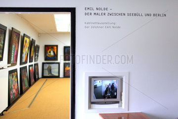 Neukirchen  Deutschland  Stiftung Seebuell Ada und Emil Nolde - Ausstellung im Bildersaal des Nolde-Museums