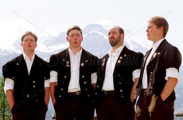 Volksmusiker in Tracht  Schweiz