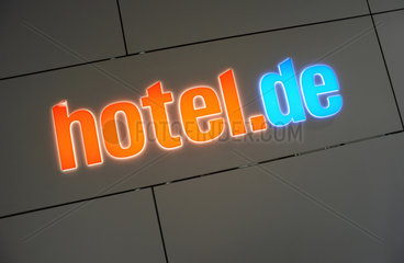 Berlin  Deutschland  Leuchtreklame fuer hotel.de auf der ITB 2008