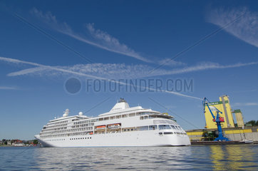 Rendsburg  Deutschland  Traumschiff -Silver Whisper- der Silversea Cruises  Ltd.