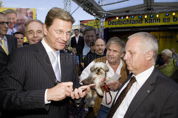 Bundestagswahlkampf 2009 - FDP Kundgebung mit Guido Westerwelle  FDP Bundesvorsitzender