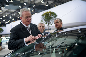 Hamburg  Deutschland  Dr. Martin Winterkorn  Volkswagen AG  mit Seat-Managern