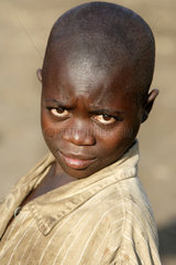 Minova  Demokratische Republik Kongo  Junge im Mubimbi IDP Camp