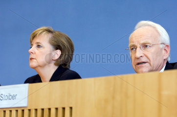 Angela Merkel (CDU) und Edmund Stoiber (CSU)  Berlin