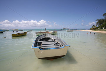 Cap Malheureux  Mauritius  Fischerboote an einem Strand