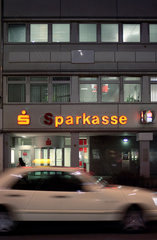 Berlin  defekte Beleuchtung einer Sparkasse