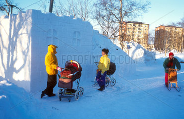 In Kiruna trifft man sich im Schnee