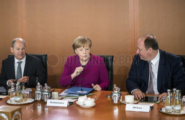 Scholz + Merkel + Braun