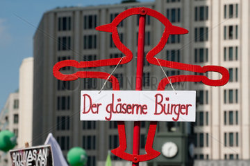 Berlin  Deutschland  Demonstration unter dem Motto Freiheit statt Angst
