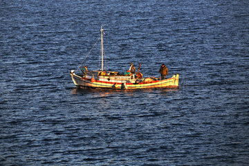 Iraklion  Fischerboot auf offener See