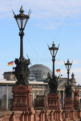 Berlin  Moltkebruecke und Reichstag