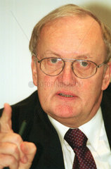 Uwe Woelfer  Mitglied des Vorstandes der Beiersdorf AG