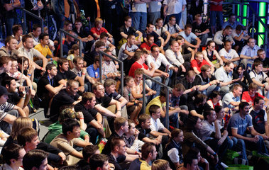 Leipzig  GC Games Convention 2005  vollbesetzter Zuschauerrang