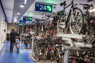 Fahrradstadt Utrecht  Fahrrad-Parkhaus am Hauptbahnhof
