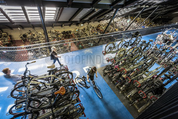 Fahrradstadt Utrecht  Fahrrad-Parkhaus am Hauptbahnhof