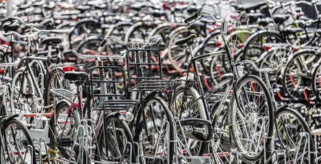 Fahrradstadt Utrecht  Fahrradstellplaetze am Hauptbahnhof