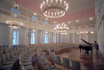 Aula der Universitaet in Tartu (Dorpat)  Estland