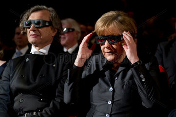 Berlin  Deutschland  Wim Wenders  Regisseur  und Angela Merkel (CDU)  Bundeskanzlerin