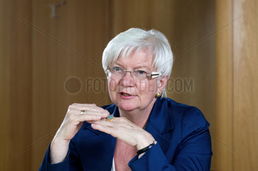 Berlin  Deutschland  Gerda Hasselfeldt  CSU  Vizepraesidentin des Deutschen Bundestages