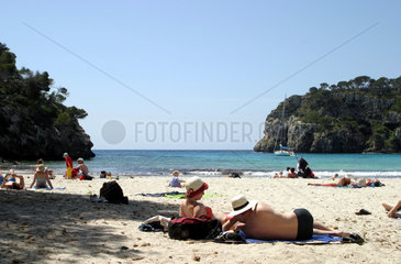Strandszene auf Menorca