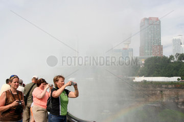 Niagara Falls  USA  Nebel an den Niagarafaellen