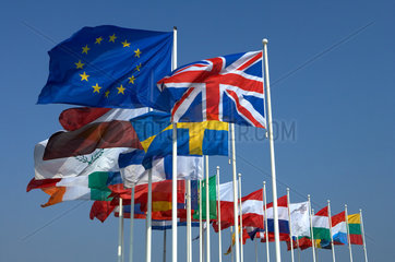 Strasbourg  die Flaggen der EU-Mitgliedsstaaten mit der Europaflagge
