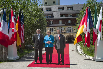 Juncker + Merkel + Sauer