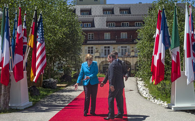 Merkel + Hollande + Sauer