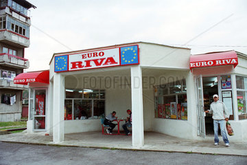 Imbiss und Geschaeft EURO RIVA  Rumaenien