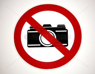 Symbolfoto  Hinweisschild Fotografieren verboten