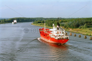 Tanker auf dem Nord-Ostsee-Kanal