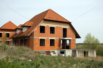 Bauruinen an einer Landstrasse in Mecklenburg-Vorpommern