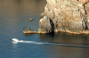 Wassersportboot im Mittelmeer  Spanien  Mallorca